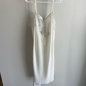 Victoria’s Secret Gold Label Vintage Lace Embroidered Slip - Off White - Small